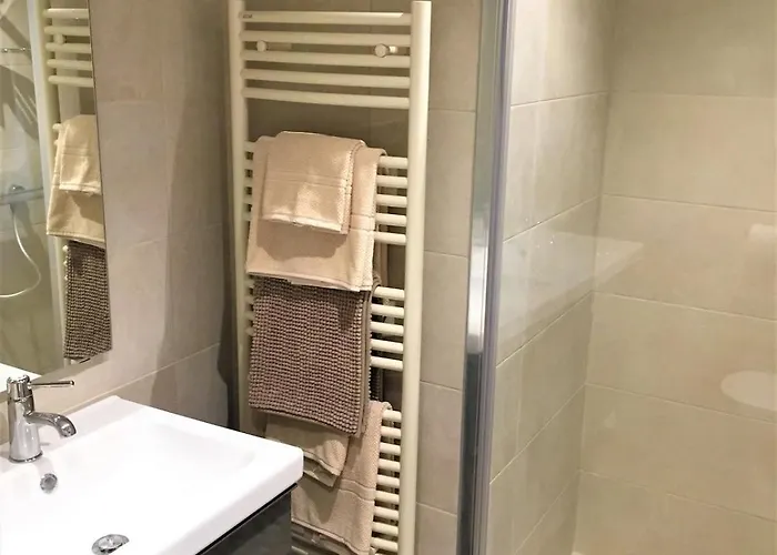 Ancient Stone Barn Luxury Renovation Apartment